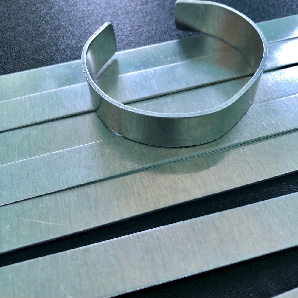 Bracelet Blanks (for stamping or decorating Aluminum IMPRESSART 5 Bracelets - Picture 2 of 7